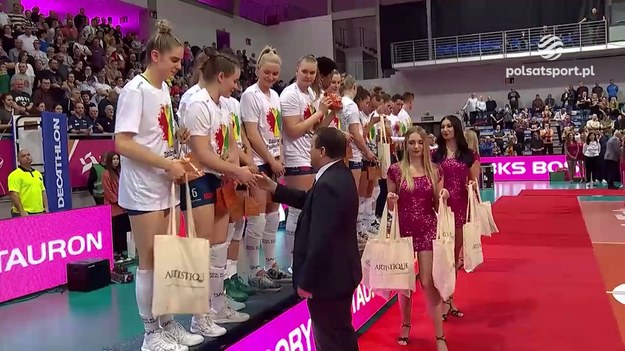 Oto ceremonia nagród po wielkim finale Tauron Pucharu Polski siatkarek. 

