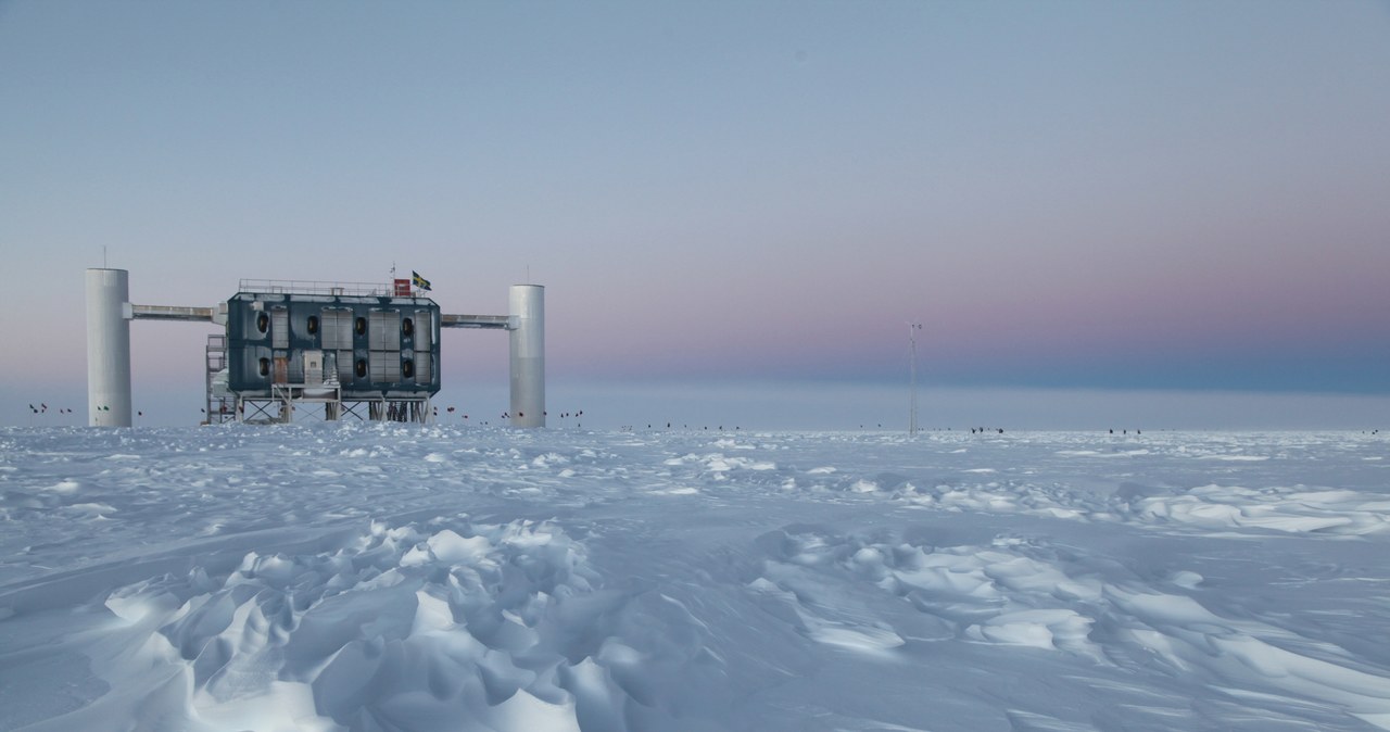 Observatory buried under Antarctica discovers seven “ghostly particles”