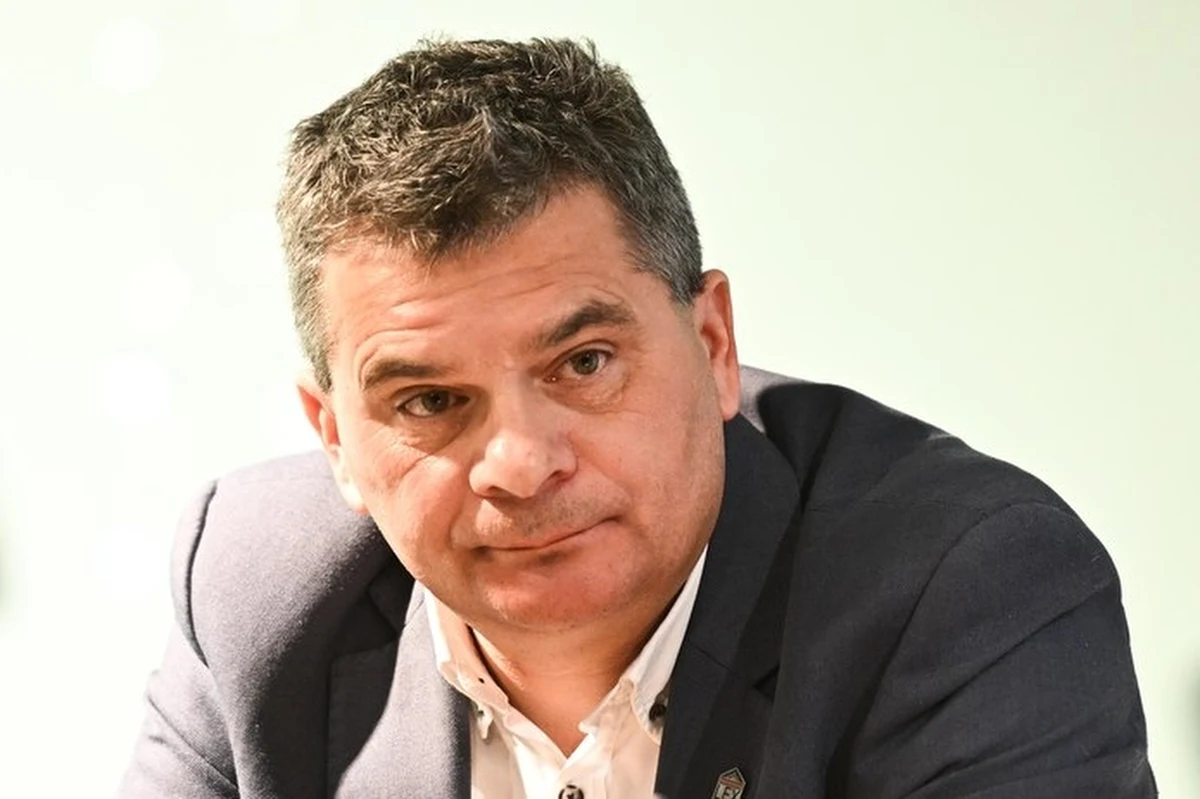 "Moją pierwszą decyzją na stanowisku prokuratora krajowego była decyzja związana z budżetem urzędników odnośnie dodatków specjalnych" - powiedział w Rozmowie w południe w Radiu RMF24 nowy prokurator krajowy Dariusz Korneluk.