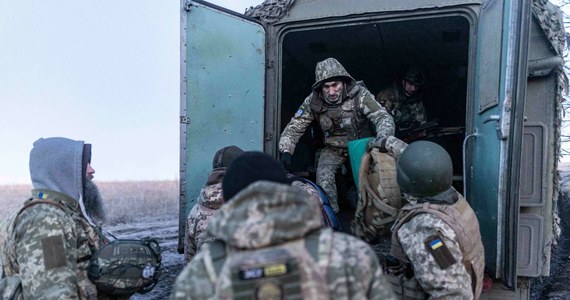 Unijni ministrowie spraw zagranicznych mają zatwierdzić 5 miliardów euro na zakup uzbrojenia dla Ukrainy. Unijny dyplomata przekazał dziennikarce RMF FM, że z tej sumy pół miliarda zostanie przekazane na samo szkolenie ukraińskich żołnierzy - również w Polsce.