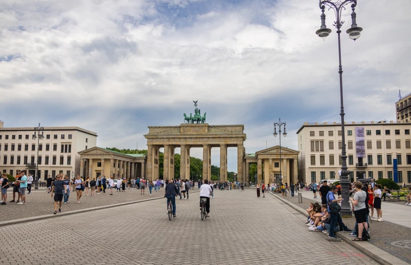 Byli dla nas wzorem, grozi im recesja. "Katastrofa nie jest zaskoczeniem"