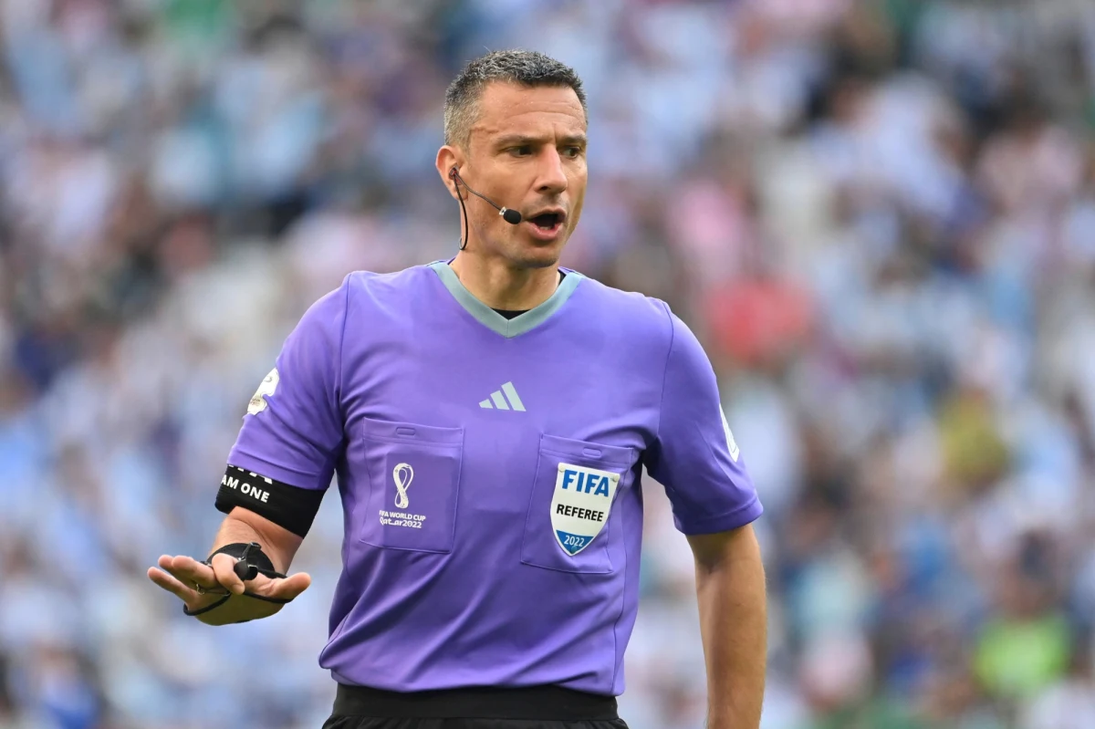 Słoweniec Slavko Vincić będzie sędzią głównym czwartkowego meczu piłkarskiej reprezentacji Polski z Estonią w barażach o awans na Euro 2024. Spotkanie odbędzie się w Warszawie.