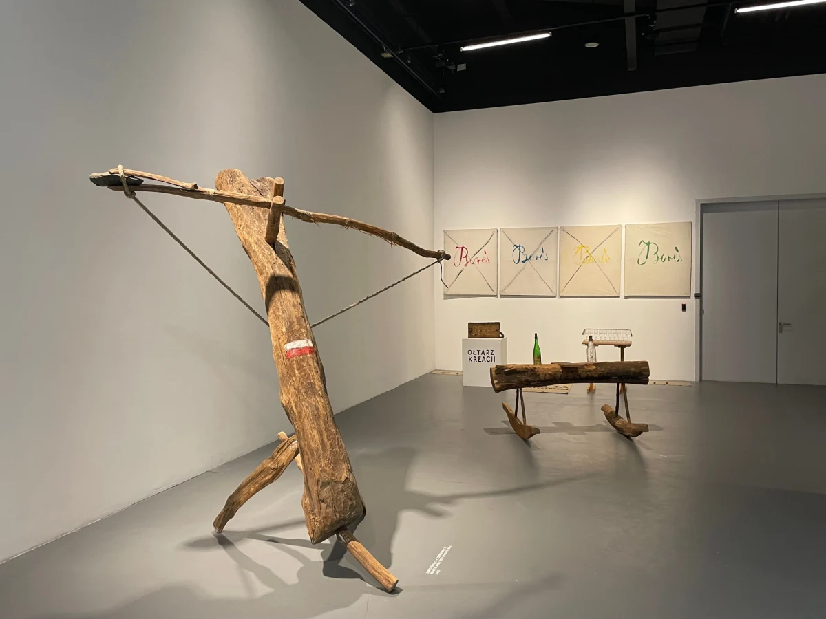 W środę (20.03) o 18. w krakowskiej Cricotece odbędzie się wernisaż wystawy „Bereś”. To prezentacja dzieł jednego z najoryginalniejszych polskich rzeźbiarzy XX wieku, Jerzego Beresia. Wystawa będzie otwarta od 21 marca do 8 grudnia 2024 roku.