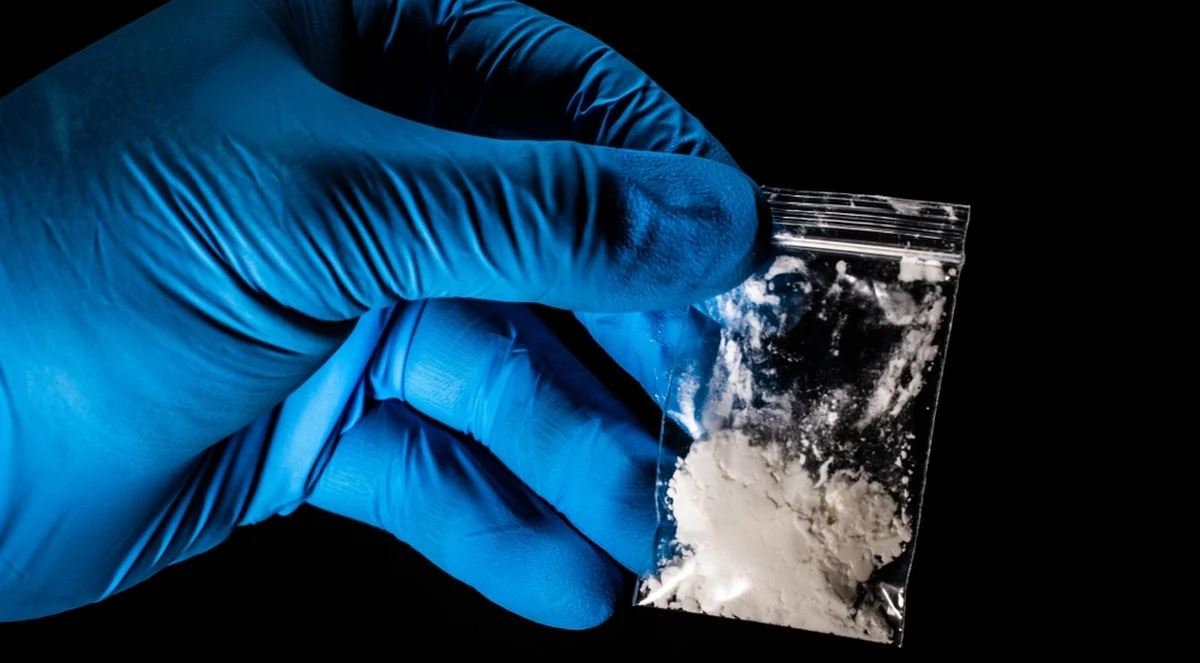 ​Brytyjski rząd zakazał używania 15 opioidów, które sprowadzane są najczęściej z Chin. Stosowane jako środki przeciwbólowe lub odurzające stanowią olbrzymie zagrożenie dla zdrowia.