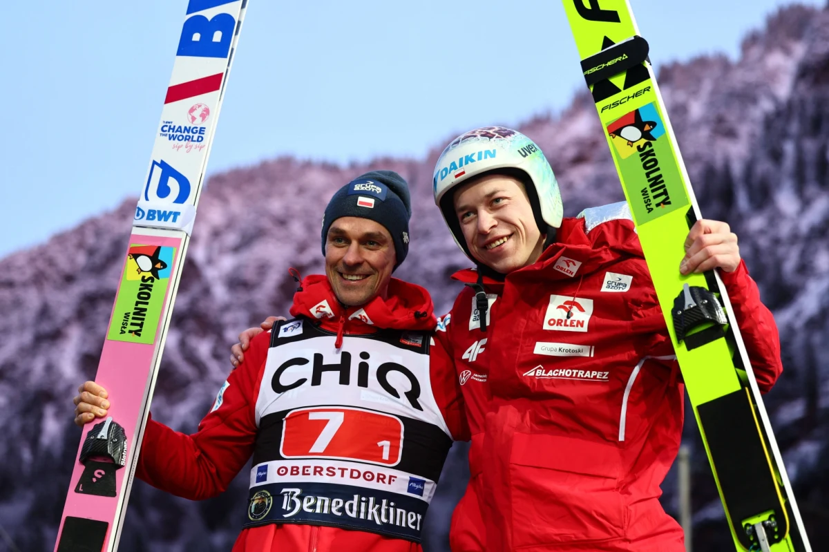 Piotr Żyła był drugi, Aleksander Zniszczoł 16., Kamil Stoch 25., Dawid Kubacki 26., a Maciej Kot 43. w kwalifikacjach do piątkowego konkursu Pucharu Świata na mamuciej skoczni w słoweńskiej Planicy. Najlepszy był Japończyk Ryoyu Kobayashi. W zawodach wystartuje 40 zawodników.