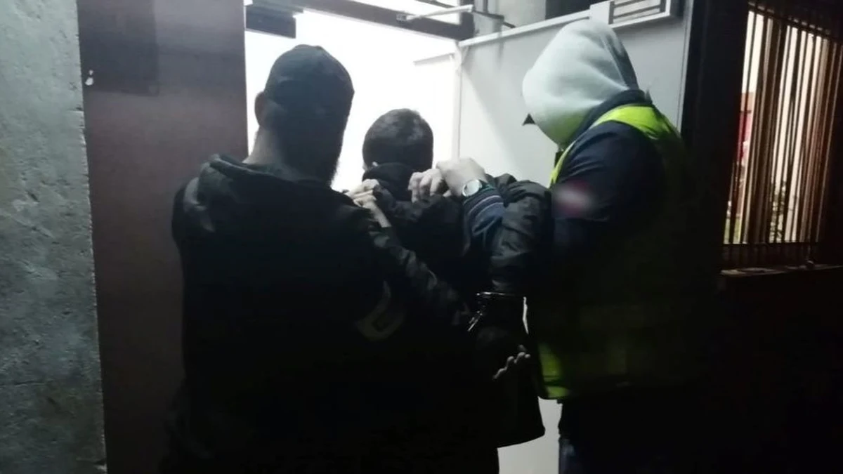 Dzięki pomocy ministranta policja zatrzymała 23-latka dewastującego kościoły w Konstantynowie Łódzkim. Mężczyzna miał m.in. wybić szyby w trzech świątyniach. Odpowie teraz za zniszczenie mienia i za obrazę uczuć religijnych. Grozi mu do 5 lat więzienia.