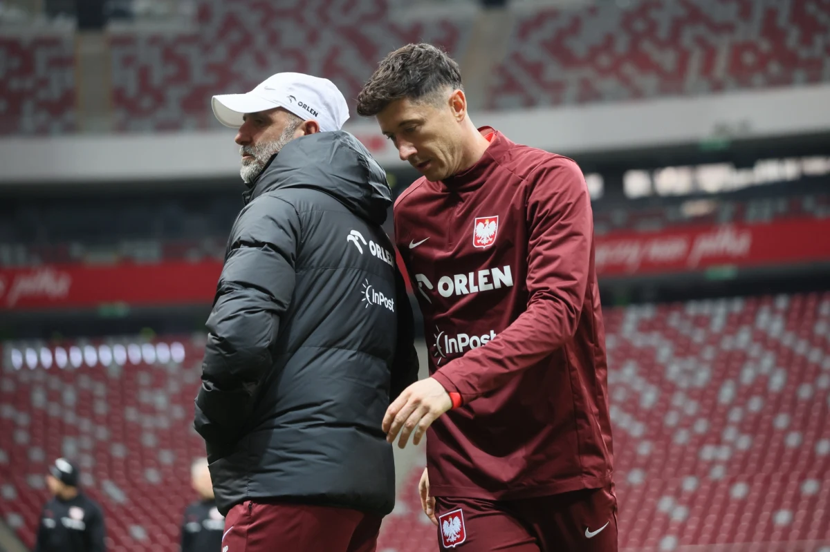 Michał Probierz podjął decyzję! Wiemy już, których piłkarzy selekcjoner wyznaczył na mecz z Estonią. Stawką jest awans do finału baraży Euro 2024. Wynik meczu będziecie mogli śledzić na bieżąco na RMF24.pl. Początek o godz. 20:45. 