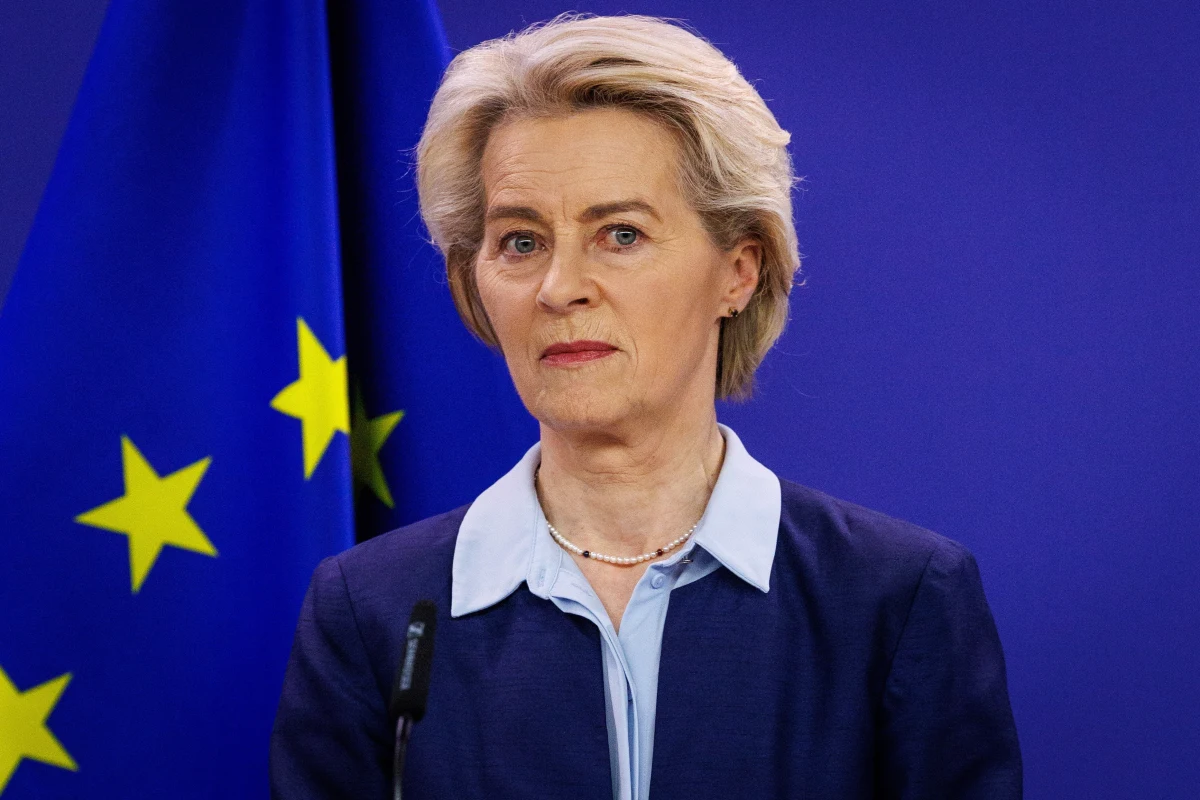 Ursula von der Leyen ogłosiła po pierwszym dniu obrad szczytu UE, że Komisja Europejska przedstawi w piątek propozycję zwiększenia taryf celnych na import zboża, nasion oleistych i produktów pochodnych z Rosji oraz Białorusi. Polski Sejm wezwał w uchwale KE do nałożenia embarga na zboże z tych dwóch krajów. Był to postulat Polski.