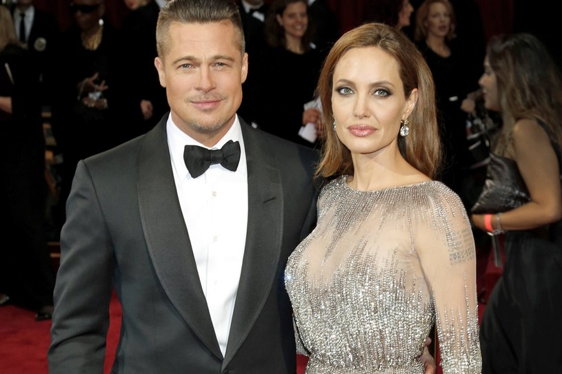 Byli małżonkowie Angelina Jolie i Brad Pitt od lat toczą zacięty spór o wartą 500 mln dolarów winnicę Château Miraval, znajdującą się w sercu francuskiej Prowansji. Jeszcze niedawno wydawało się, że na najlepszej drodze do przejęcia nieruchomości jest laureat Oscara za "Pewnego razu... w Hollywood", ale prawnik aktorki doniósł właśnie o sukcesach swojej klientki.