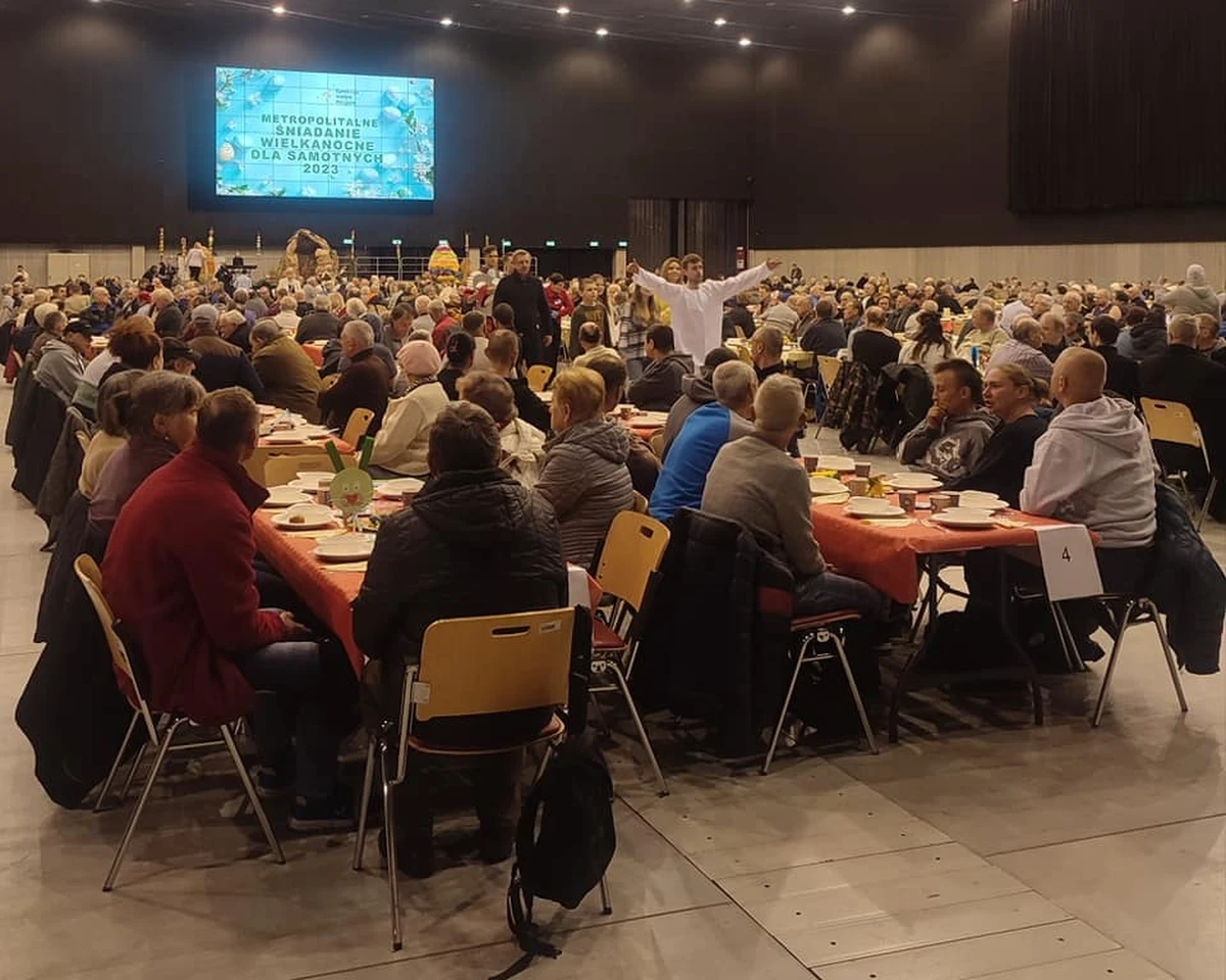 Litry żuru, kilogramy jajek i tradycyjnych wędlin pojawią się na największym w Polsce śniadaniu dla samotnych, które odbędzie się w Katowicach. Ruszyły ostatnie przygotowania. Cały czas można pomóc.