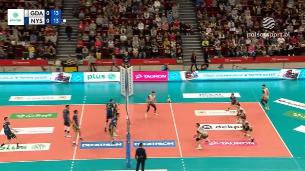 Skrót meczu Trefl Gdańsk – PSG Stal Nysa 1:3 (25:23, 22:25, 24:26, 24:26) - siatkówka, PlusLiga 2024, 27. kolejka.

