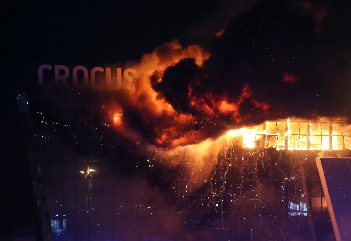 Państwo Islamskie (ISIS) przyznało się do przeprowadzenia piątkowego ataku na salę koncertową pod Moskwą - podał Reuters, powołując się na kanał w Telegramie tej organizacji terrorystycznej. Zginęło ponad 60 osób.