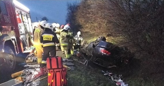 Śmiertelny wypadek w Żakowoli Radzyńskiej. W wypadku na drodze krajowej nr 19 zginęła jedna osoba, a jedna została ranna.