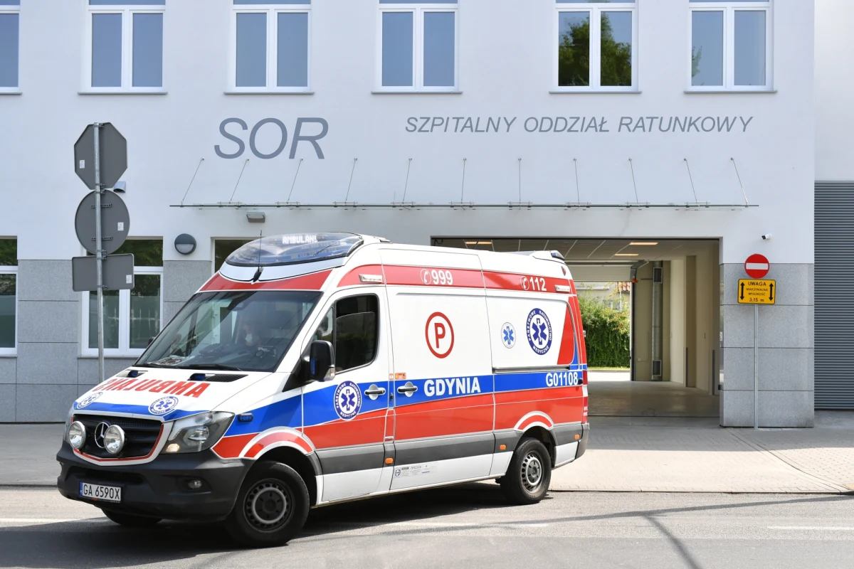 W szpitalu św. Wincentego a Paulo w Gdyni brakuje specjalistów do wykonywania badań obrazowych, czyli USG, RTG czy tomografii komputerowej. Jak tłumaczą władze szpitala, sytuacja wynikła z nagłych zwolnień lekarskich 9 osób pracujących w Pracowni Diagnostyki Obrazowej. Jak informuje szpital, próbowano się z nimi skontaktować, ale nie odbierali telefonów - poza koordynatorem zespołu. Powołany został zespół mediacyjny.