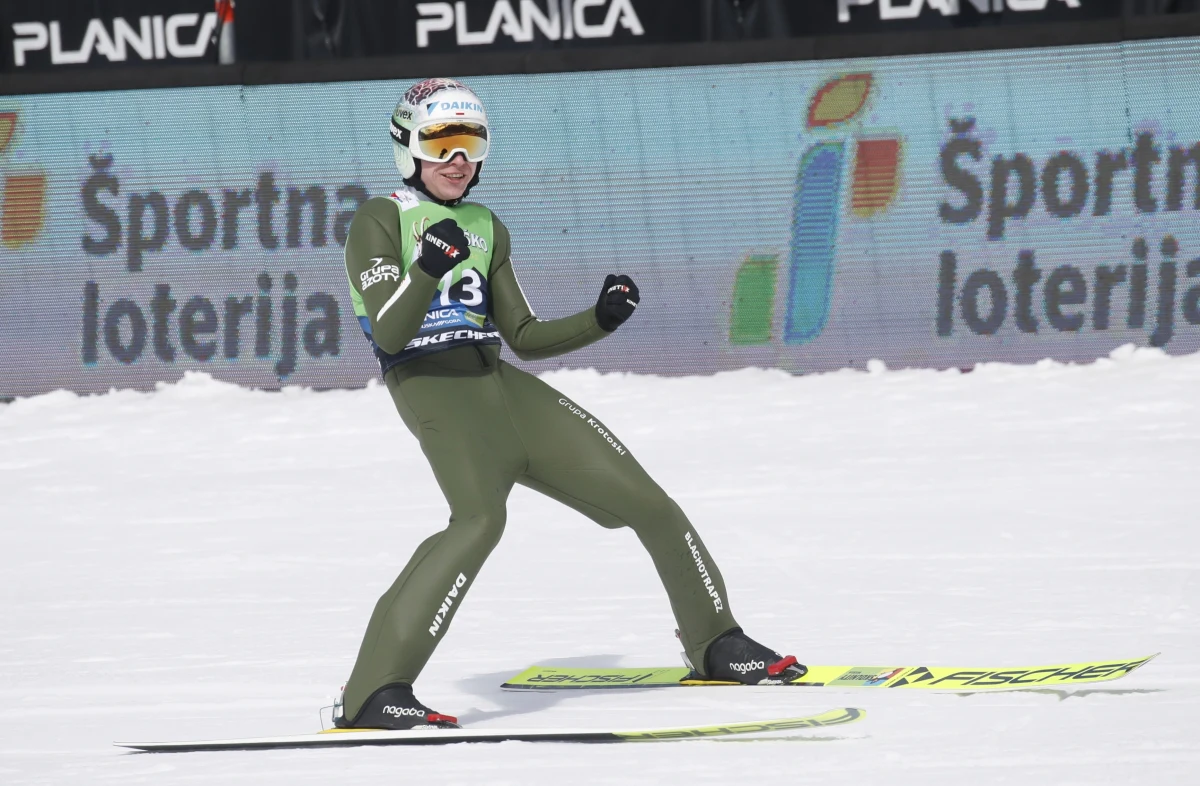 Aleksander Zniszczoł zajął 3. miejsce w finałowym konkursie indywidualnego Pucharu Świata 2023/2024 w skokach narciarskich w słoweńskiej Planicy. Doskonale spisał się także Piotr Żyła, który uplasował się na 5. lokacie. Konkurs wygrał Austriak Stefan Huber. Zwycięstwo w klasyfikacji generalnej Pucharu Świata już wcześniej zapewnił sobie jego rodak - Stefan Kraft.