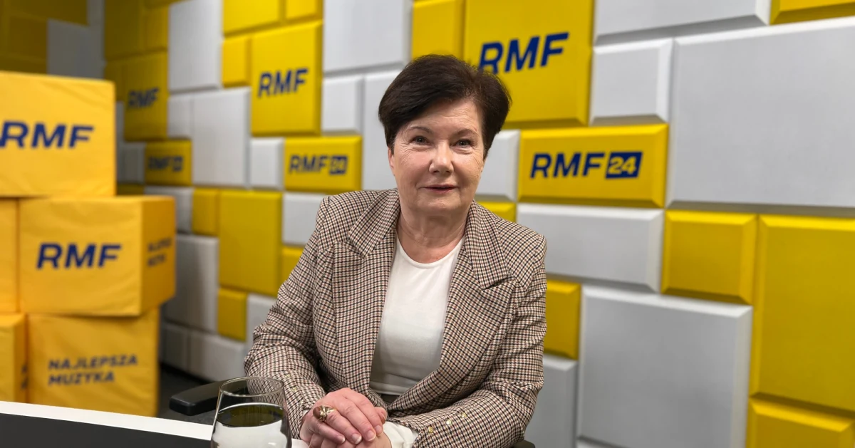 „Myślę, że Adam Glapiński generalnie powinien przestać być prezesem NBP. Może być to droga przez Trybunał Stanu, bo on (Glapiński) wyraźnie naruszył niektóre przepisy zarówno konstytucję jak i ustawy, albo droga odpowiedzialności konstytucyjnej. Trybunał Stanu jest na pierwszy rzut oka dobrą propozycją” – powiedziała w Rozmowie w południe w RMF24 prof. Hanna Gronkiewicz-Waltz.