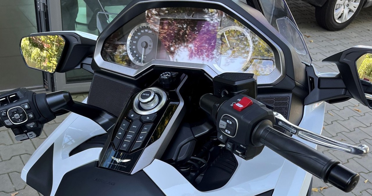 Motocykliści straszeni kolejnymi karami. Poczta Polska rozwiewa wątpliwości