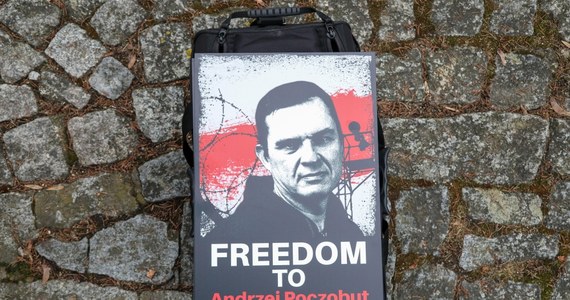 Równo trzy lata po zatrzymaniu i uwięzieniu Andrzeja Poczobuta białostoccy radni przyjęli stanowisko w sprawie opozycjonisty. Wezwali władze białoruskie do jego uwolnienia, a rządy Polski i innych państw UE do wzmożenia działań w tej sprawie.