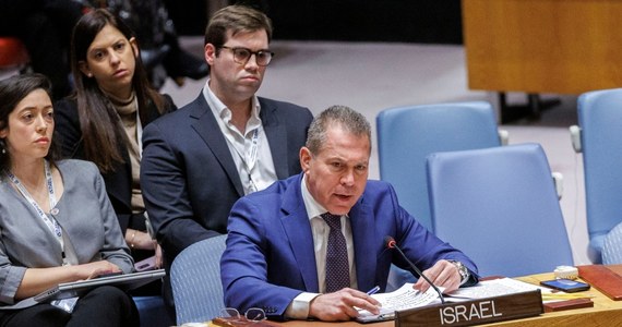 Rada Bezpieczeństwa ONZ przyjęła rezolucje wzywającą do natychmiastowego zawieszeniu broni w Strefie Gazy. To pierwsza taka rezolucja od rozpoczęcia wojny Izraela z Hamasem w październiku ubiegłego roku. USA wstrzymały się od głosu, po raz pierwszy nie wetując rezolucji dotyczącej natychmiastowego wstrzymania walk.