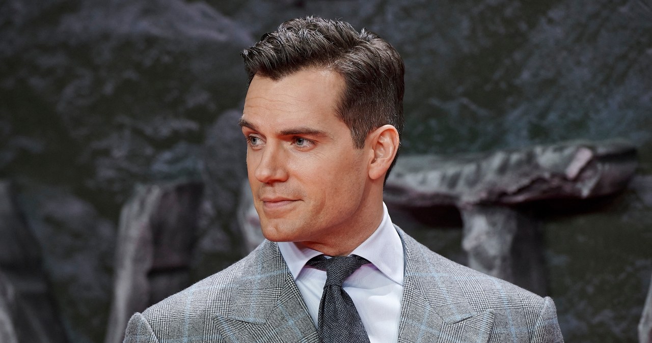 Henry Cavill w pełnej akcji komedii Netfliksa. Łączy siły ze znanym komikiem
