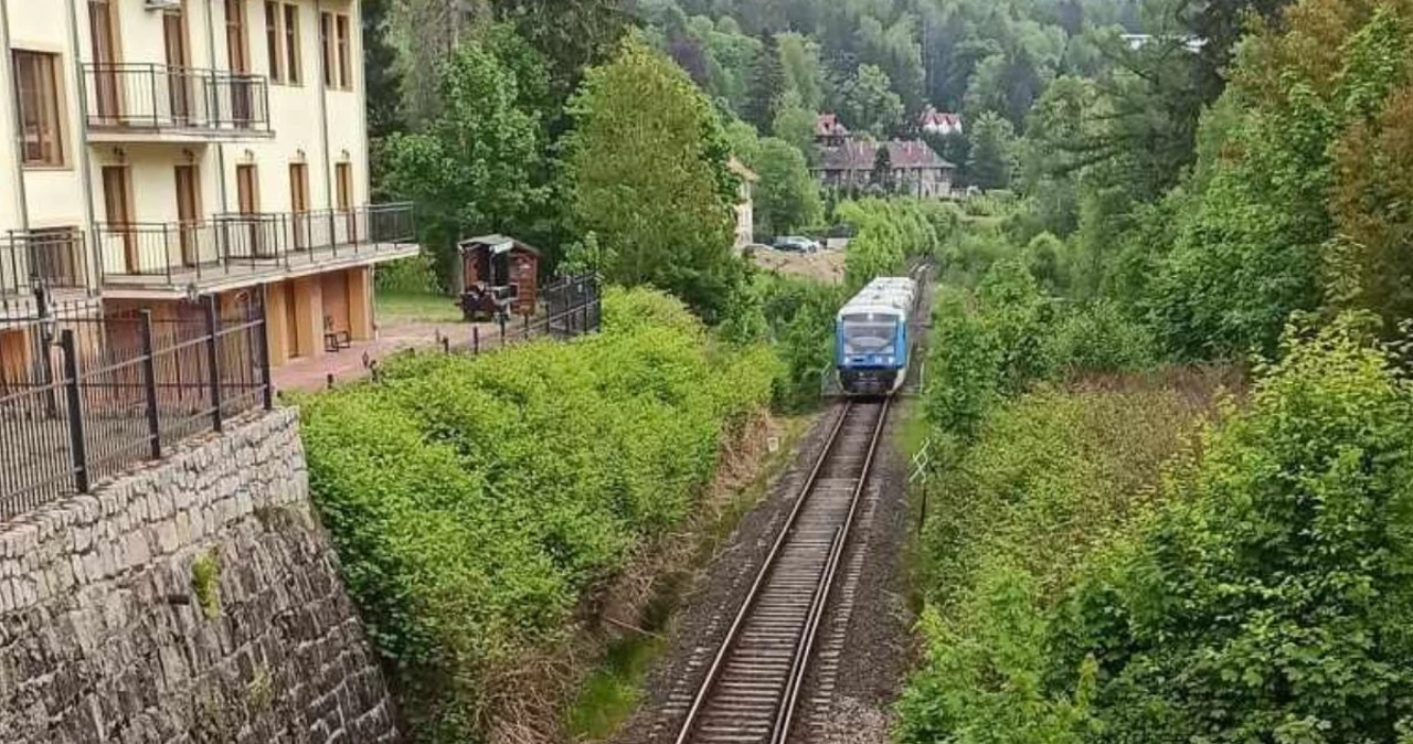 Najpiękniejsze trasy kolejowe na Dolnym Śląsku. Wśród nich Kolej ...