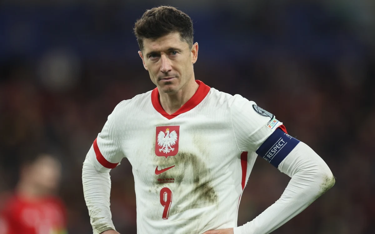 „Byłem spokojny, czułem, że nic złego się nie wydarzy” - mówił po meczu w Cardiff z Walią Robert Lewandowski. Biało-Czerwoni pokonali w Cardiff po rzutach karnych Walię 5:4. Po 90 minutach i dogrywce było 0:0. W decydującym momencie Wojciech Szczęsny obronił rzut karny wykonywany przez Daniela Jamesa. 