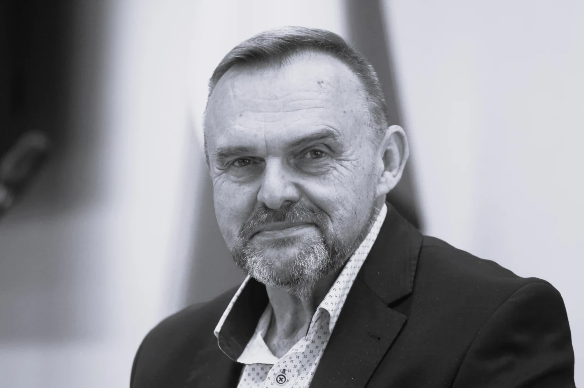 Po długiej i ciężkiej chorobie, w nocy z wtorku na środę po operacji w szpitalu zmarł poseł na Sejm Rajmund Miller (PO). Informację o śmierci parlamentarzysty potwierdził  jego wieloletni przyjaciel Bogusław Wierdak.