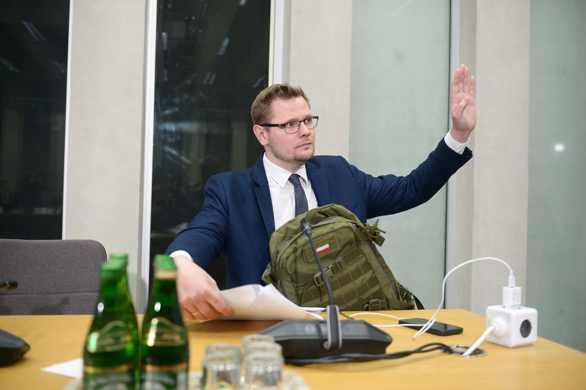 Były wiceszef resortu sprawiedliwości, poseł PiS Michał Woś zaprzeczył przed komisją śledczą ds. Pegasusa, jakoby jego ministerstwo kupiło izraelski system do inwigilacji. Woś stwierdził, że resort udzielił dotacji CBA, ale nie kupił Pegasusa.