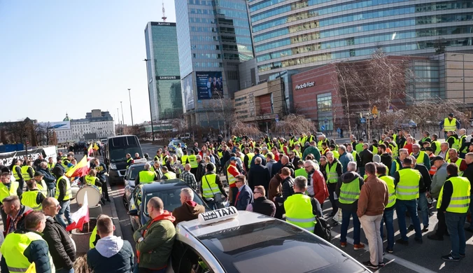 Protest taksówkarzy w Warszawie. Wielka blokada, jedno żądanie