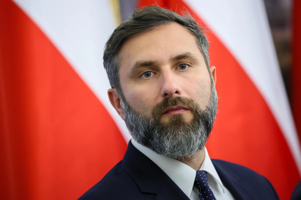 Prezes Rządowej Agencji Rezerw Strategicznych Michał Kuczmierowski został odwołany przez premiera - poinformował w środę wieczorem szef KPRM Jan Grabiec. "Najkrócej można powiedzieć o braku zaufania" - przekazał.