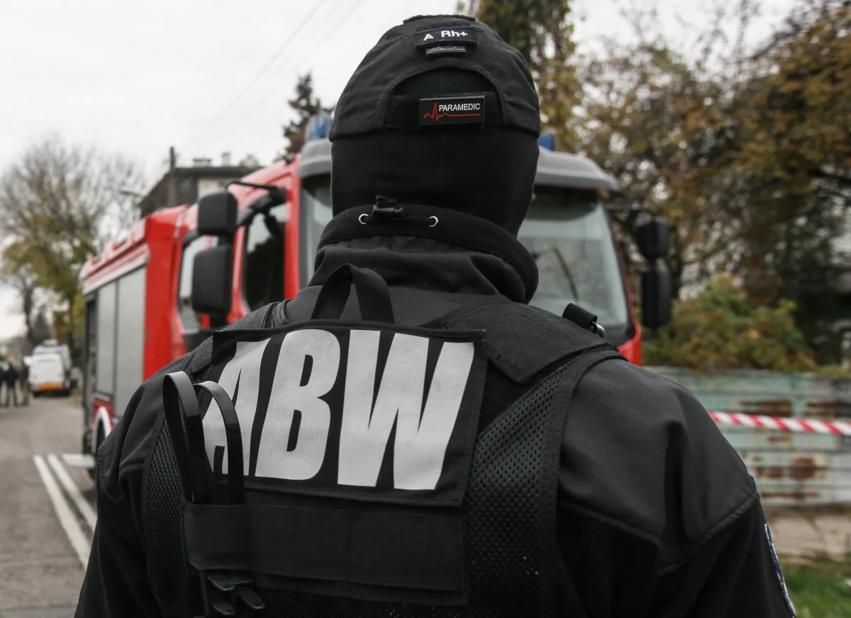 Akcja Agencji Bezpieczeństwa Wewnętrznego w śledztwie dotyczącym szpiegostwa na rzecz Rosji. Funkcjonariusze przeprowadzili szereg przeszukań i przesłuchań. To element międzynarodowych działań przeciwko osobom szkodzącym państwom i organom Unii Europejskiej. 