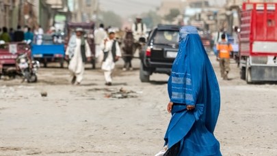 Afganistan: Lider talibów zapowiada kamienowanie kobiet za cudzołóstwo