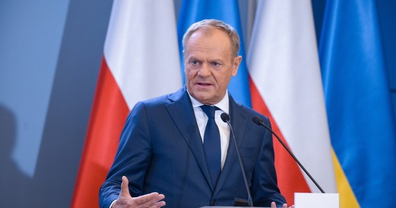 Przyjęty przez UE pakt migracyjny to nie jest dobra odpowiedź na problemy, z jakimi borykamy się w Polsce - mówi premier Donald Tusk w pierwszym prasowym wywiadzie od dnia objęcia urzędu. Jego treść publikuje m.in. piątkowa "Gazeta Wyborcza".