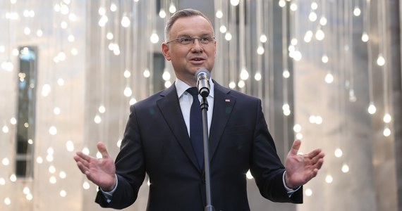 Jest decyzja prezydenta Andrzeja Dudy ws. nowelizacji Prawa farmaceutycznego zakładającej, że antykoncepcja awaryjna będzie dostępna bez recepty dla osób od 15. roku życia. Ustawa została zawetowana. "Podstawowym uzasadnieniem decyzji Prezydenta RP jest wola poszanowania konstytucyjnych praw i standardu ochrony zdrowia dzieci" - przekazano w komunikacie. 