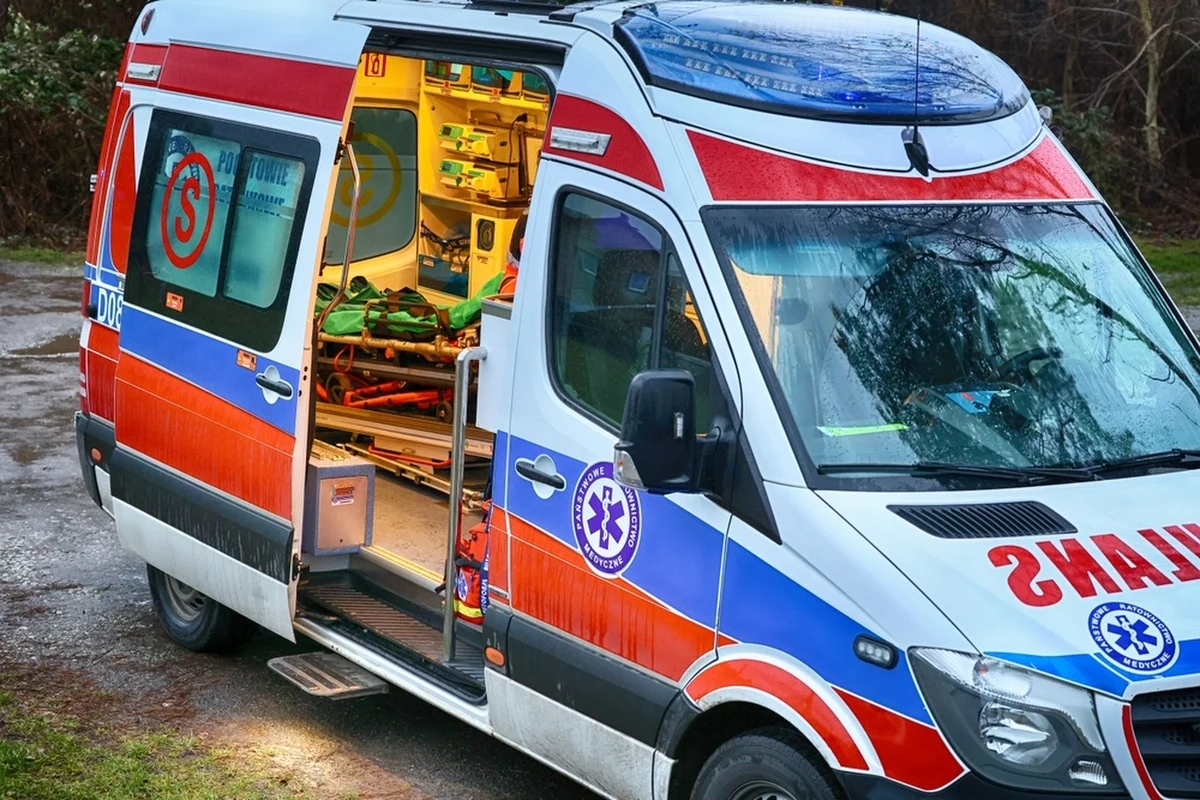 O włos od tragedii w Starachowicach w Świętokrzyskiem. Dwoje dzieci - w wieku 12 i 15 lat - trafiło do szpitala z podejrzeniem podtrucia tlenkiem węgla. W budynku przebywało w sumie 6 osób. 