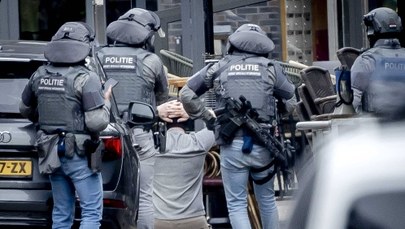 Akcja policji w Holandii. Uzbrojony napastnik wziął zakładników