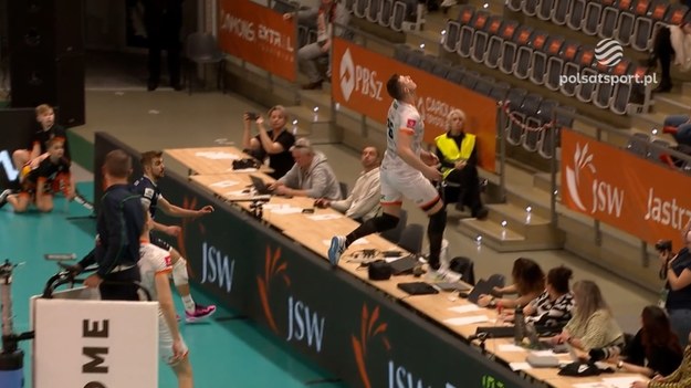 Fragment meczu Jastrzębski Węgiel – Aluron CMC Warta Zawiercie - siatkówka, PlusLiga, 28. kolejka.

