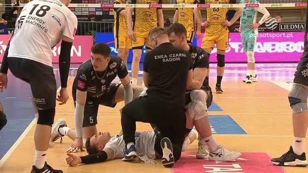 Fragment meczu PGE GiEK Skra Bełchatów - Enea Czarni Radom 3:1 (25:21, 25:23, 22:25, 25:16) - siatkówka, PlusLiga 2024, 28. kolejka.

