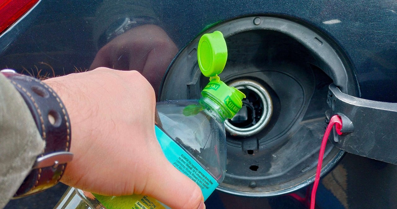 Leją słonecznikowy zamiast diesla. Kierowcy szukają sposobu na oszczędności