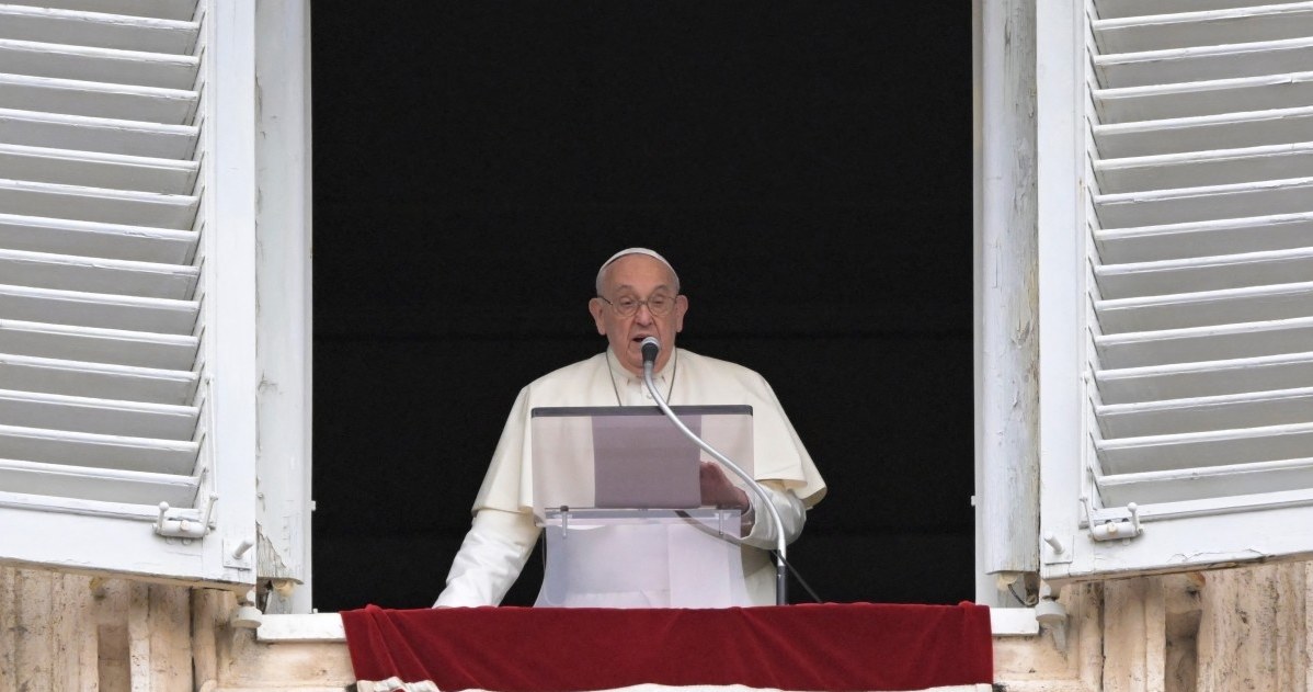  Papież Franciszek zwrócił się do wiernych. Nawiązał do wojny