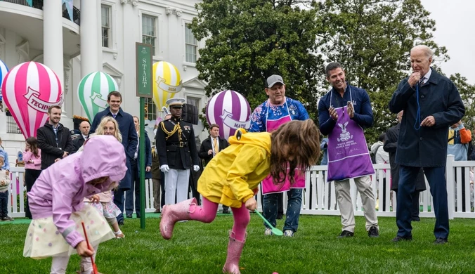 Wyścig w ogrodzie Białego Domu. Joe Biden w otoczeniu królików