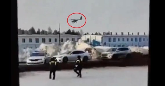 Jełabuga i Niżniekamsk w Tatarstanie zaatakowane z powietrza. Ukraiński wywiad wojskowy (HUR) poinformował o uderzeniu w fabrykę dronów w Tatarstanie - podaje portal RBK-Ukraina. Według źródeł ukraińskich, w zakładach produkowano irańskie bezzałogowce typu Shahed.