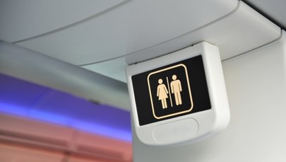 Linie lotnicze zakazały korzystania z toalet w czasie lotu. "Bywa żenująco"