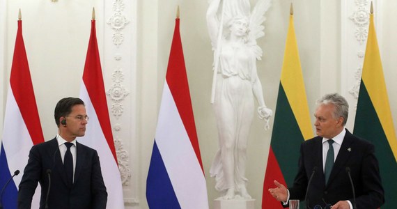Litwa i Estonia popierają kandydaturę Marka Ruttego na stanowisko sekretarza generalnego NATO. W imieniu Wilna wypowiedział się prezydent Gitanas Nauseda, który spotkał się we wtorek z szefem holenderskiego rządu. Jednakowe zdanie ma minister spraw zagranicznych Estonii Margus Tsahkna.