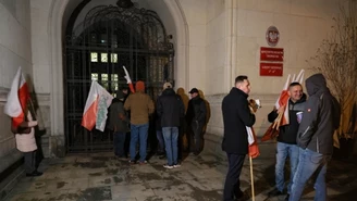 Rolnicy okupują ministerstwo. Żądają spotkania z premierem