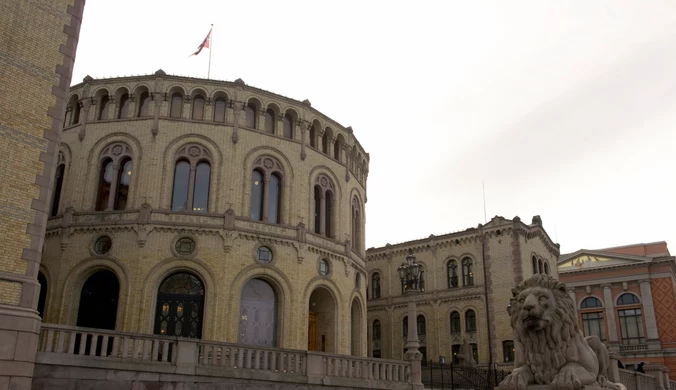 Alarm w norweskim parlamencie. Zamknięto budynek, nie przerwano obrad