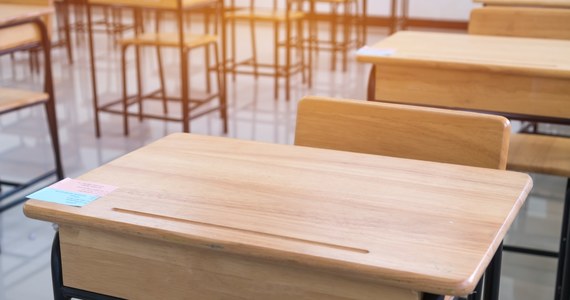 Skandal w szkole podstawowej w podlubelskim Miłocinie. Kuratorium potwierdza przypadki molestowania seksualnego uczennic przez nauczyciela prowadzącego lekcje religii, informatyki i techniki. 

