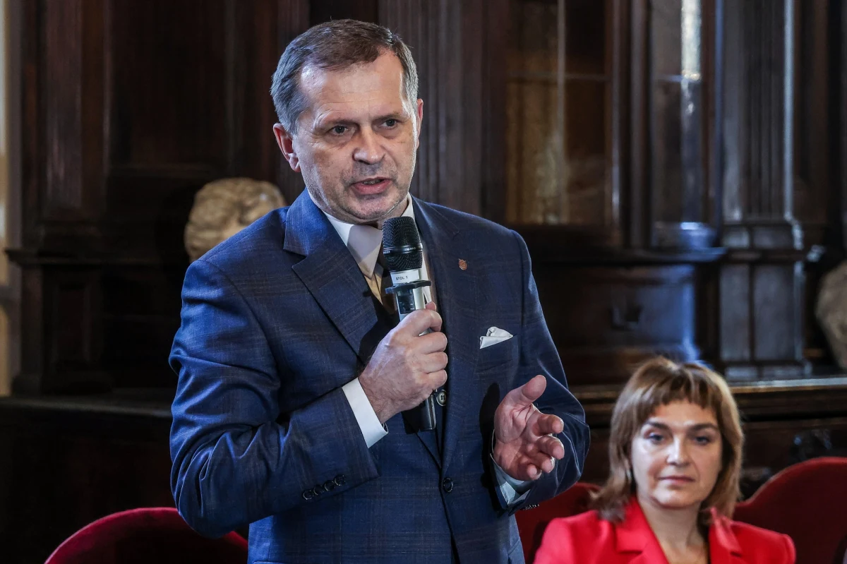 Kandydujący na prezydenta Krakowa rektor Uniwersytetu Ekonomicznego Stanisław Mazur poinformował, że wycofa się ze startu w wyborach i udziela poparcia posłowi KO Aleksandrowi Miszalskiemu. Mazur przekazał również, że jeszcze dziś ma zostać podpisane porozumienie w tej sprawie.