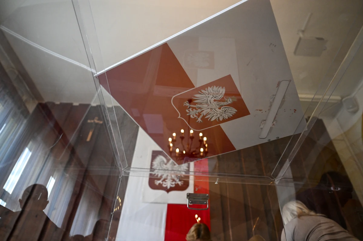 Ledwo kilkanaście godzin zostało kandydatom na radnych i włodarzy miast na przekonanie do siebie wyborców. To samo dotyczy wspierających ich polityków ze wspierających ich komitetów wyborczych. Także ich zaangażowanie w wyścig wyborczy tuż przed ciszą wyborczą rzuca się w oczy. W niektórych przypadkach zwraca też uwagę forma działania.