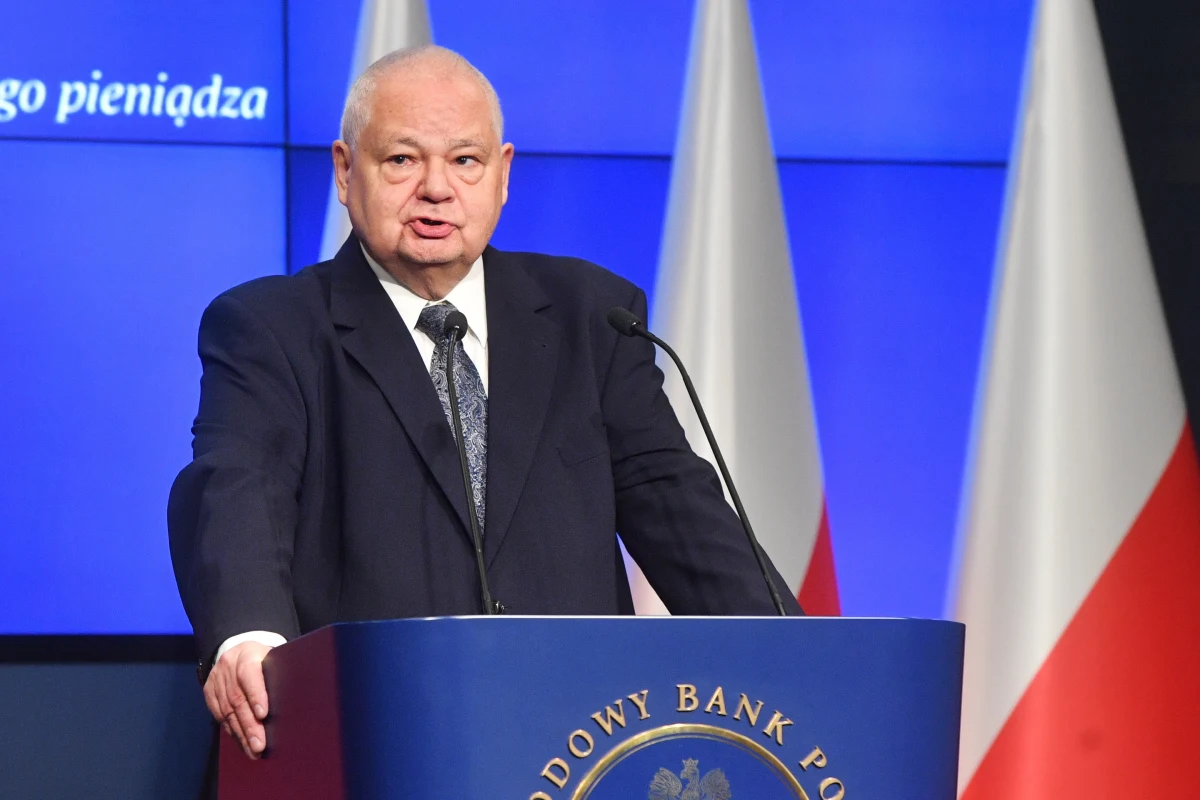 Prezes Narodowego Banku Polskiego Adam Glapiński zorganizował w piątek konferencję, na której mówił m.in. o inflacji i Trybunale Stanu. Spodziewamy się, że w kolejnych kwartałach inflacja wzrośnie – powiedział szef NBP.